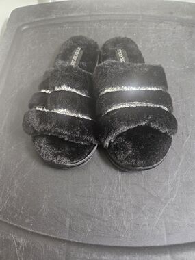 Shoe Dazzle Black Faux Fur Slide Sandals with Silver Trim